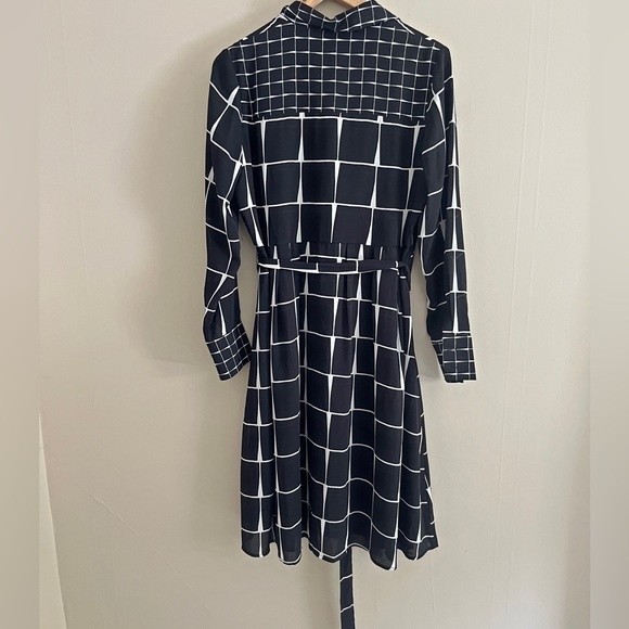 WHO WHAT WEAR black grid check print button shirt dress with pockets & belt - Picture 8 of 8
